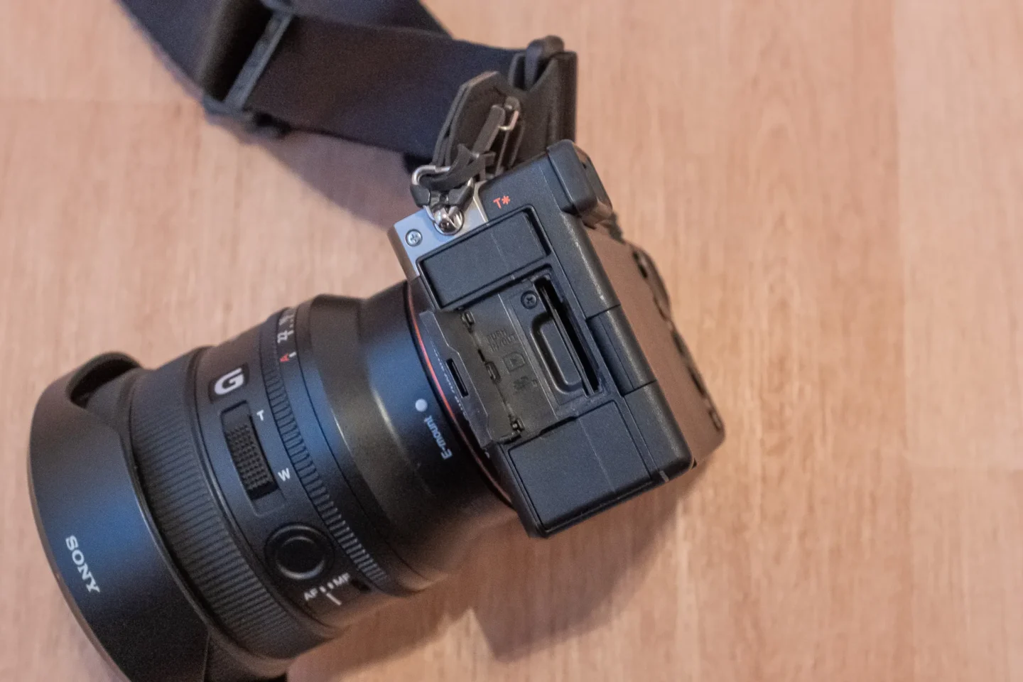 Sony A7C Speicherkartenfach
