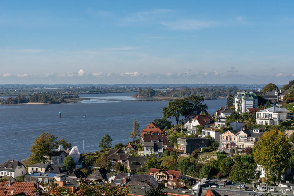 Blick vom Kiekeberg auf die Elbe