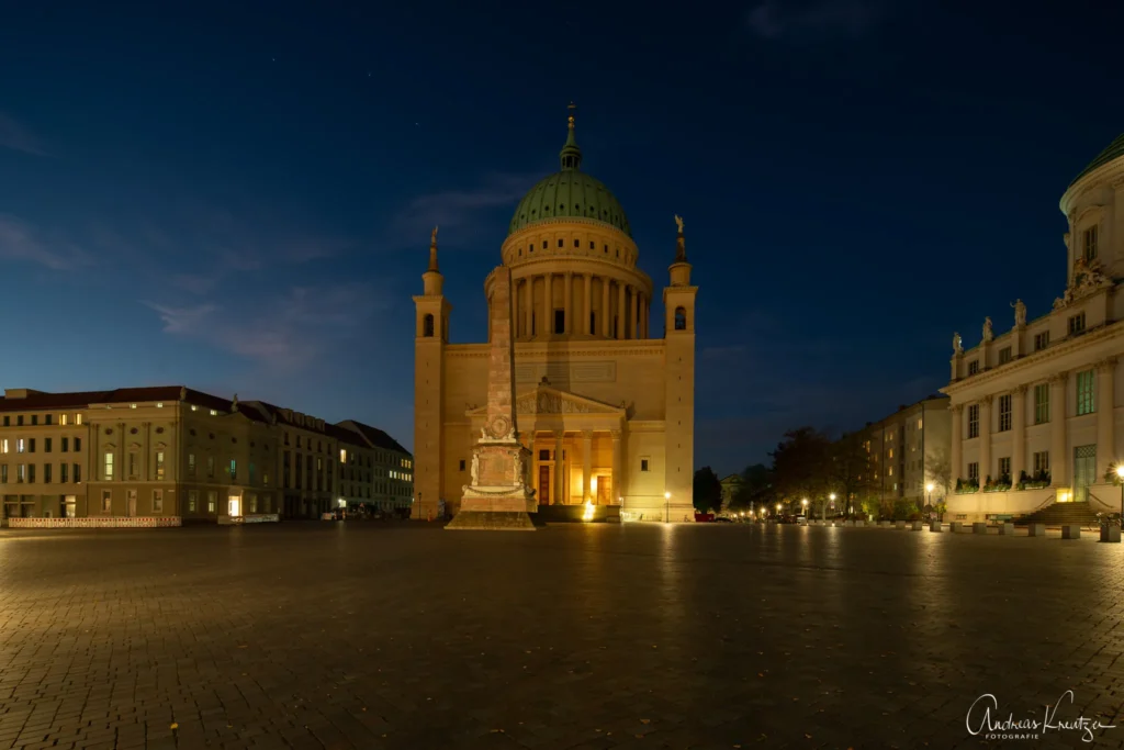 St. Nikolaikirche Potsdam zur blauen Stunde