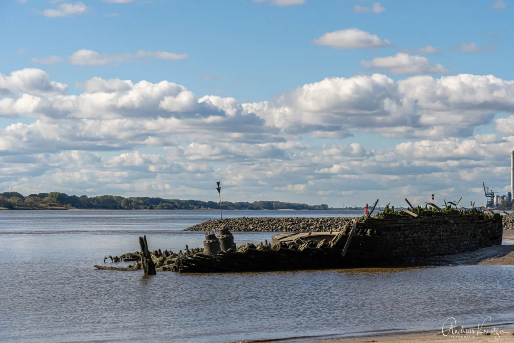 Schiffswrack Polstjernan von Blankenese