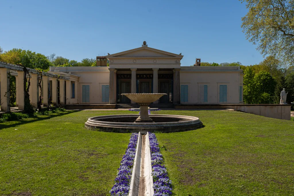 Schloss Charlottenhof