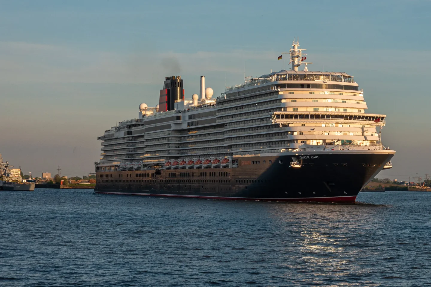 Queen Anne in Hamburg