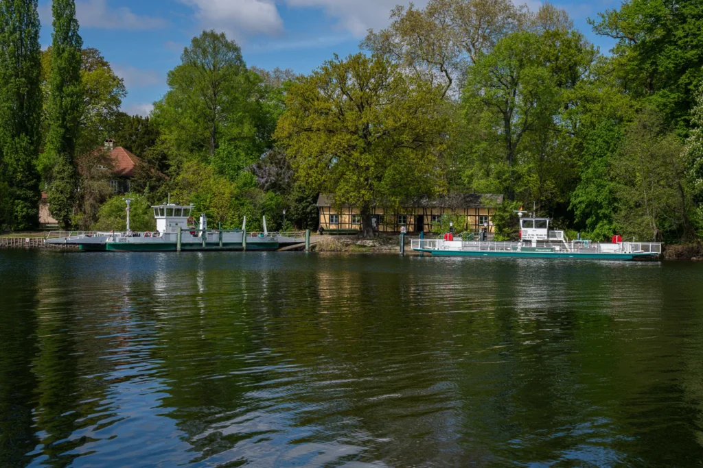 Fähre zur Pfaueninsel