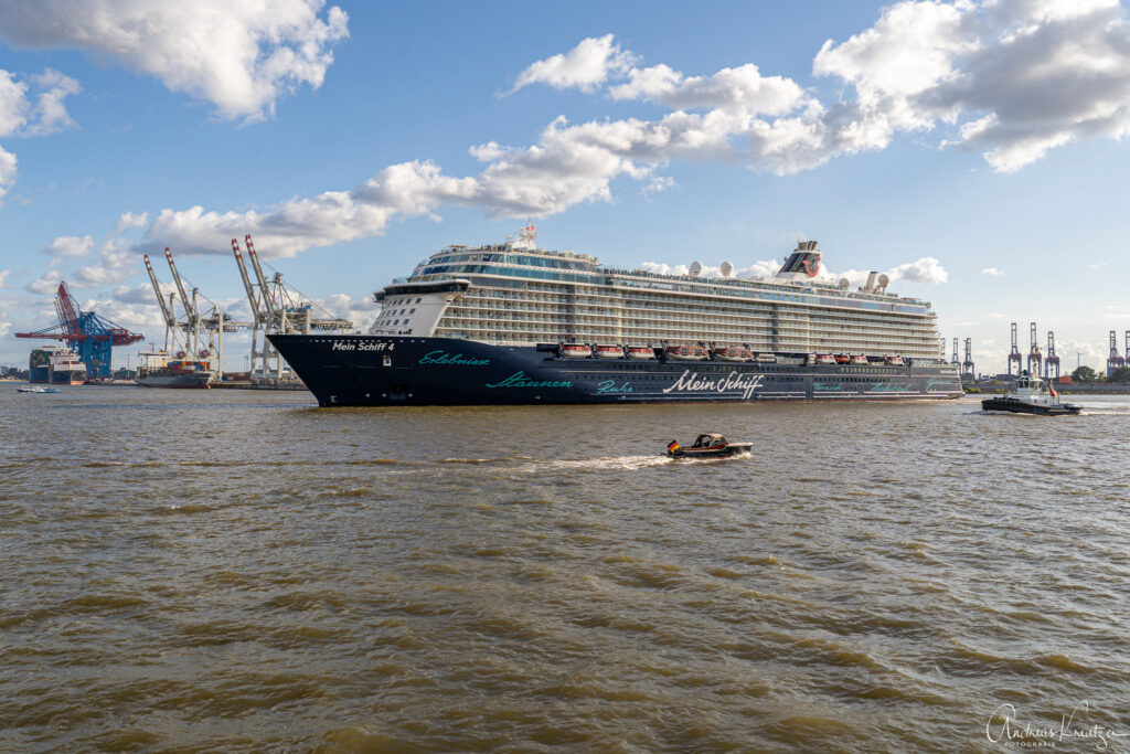 Mein Schiff 4 in Hamburg
