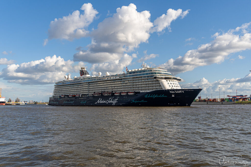Mein Schiff 4 in Hamburg