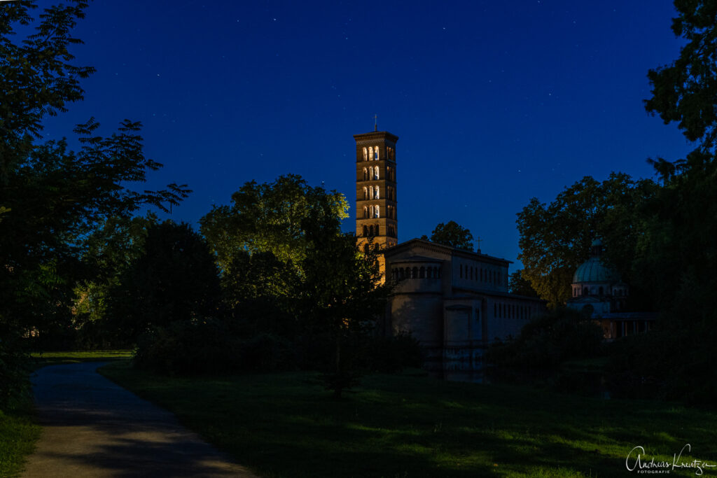Friedenskirche in Potsdam zur Blauen Stunde